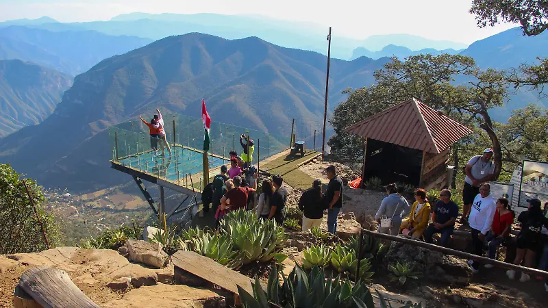 260103_MIRADOR DE CRISTAL PINAL DE AMOLES_IS-